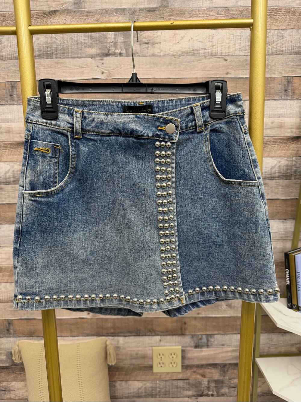 House of Harlow silver studded denim skort M